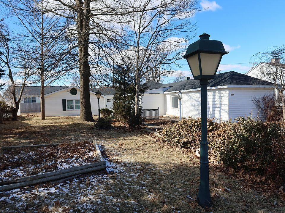 1st image of 513 Wilson Ave