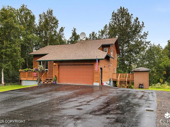 2nd image of 3801 Matthews Dr