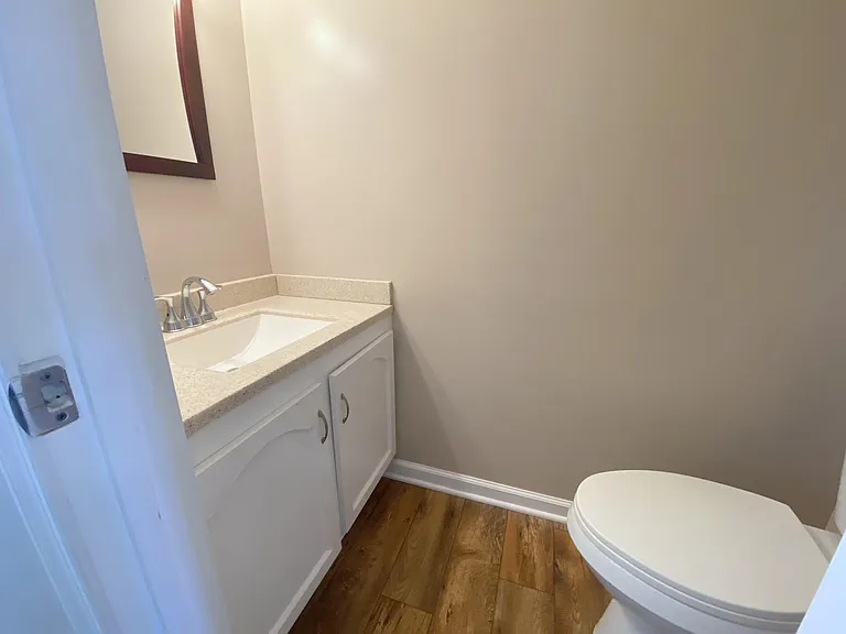 56 Woodlake Dr — Photo 15