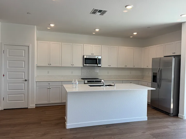 8471 Anker Way — Photo 9