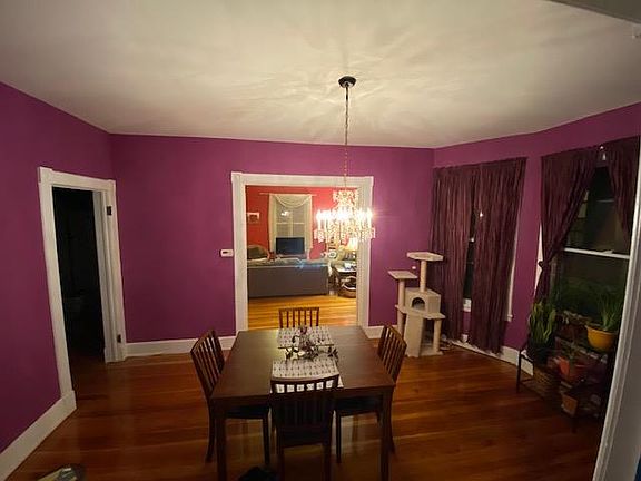 5th image of 54 N Pine Ave #1