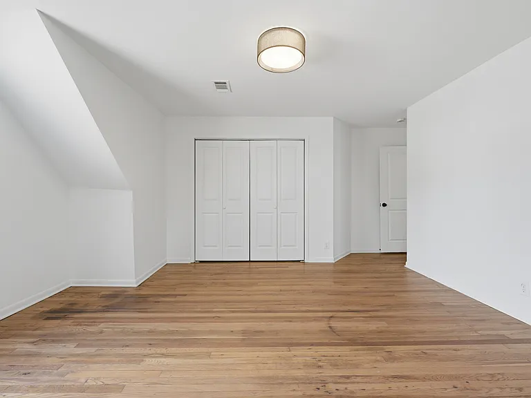 2413 Charleston Oaks Ln — Photo 21