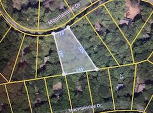 198A Mountainside Dr, Gouldsboro, PA 18424