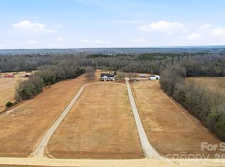 1004 Four Mile Loop, Cheraw, SC 29520