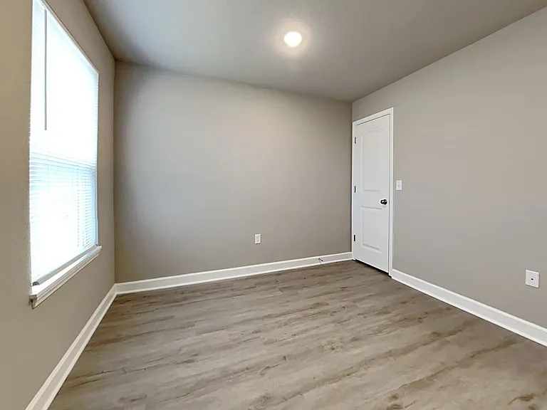 8111 SW 3rd St — Photo 11