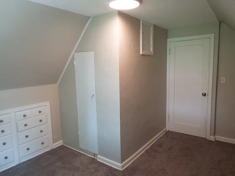 484 G St — Photo 19
