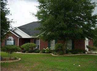 3002 Colonial Cir, Crestview, FL 32539