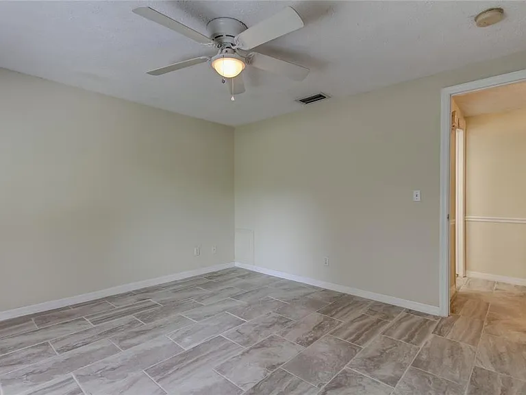 10406 Reclinata Ln — Photo 30