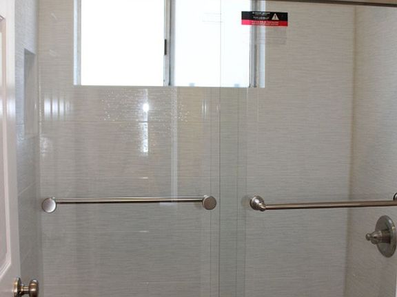 5th image of 421 Richmond Dr #109