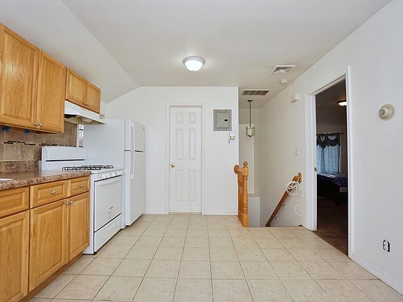 3rd image of 43 Crowell Ave Floor 2