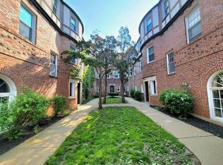 918 Green Bay Rd #L2, Winnetka, IL 60093