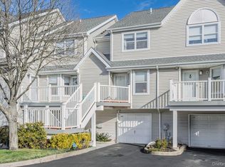 117 Leeward Ln, Port Jefferson, NY 11777