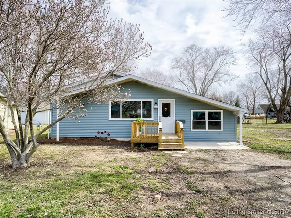 1241 Clay Street, Austin, IN 47102