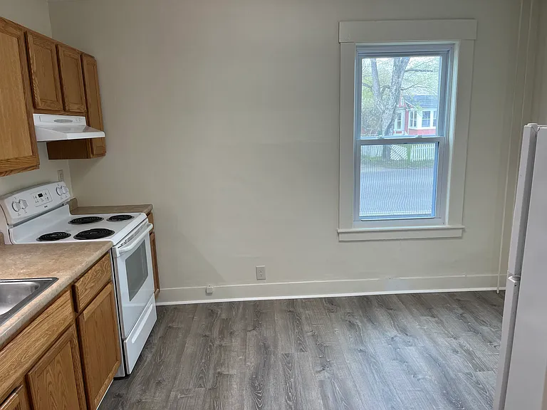 118 Park St #1 — Photo 11