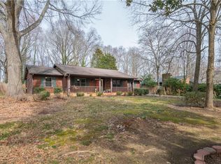 204 Woodburn Pl, Advance, NC 27006