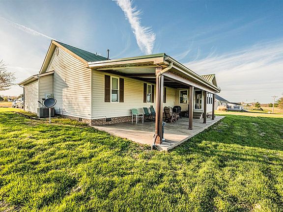 4th image of 295 Golfcourse Rd