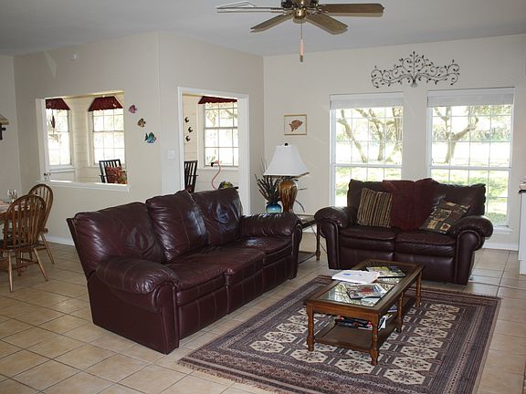 5th image of 210 Oak St Unit 1104