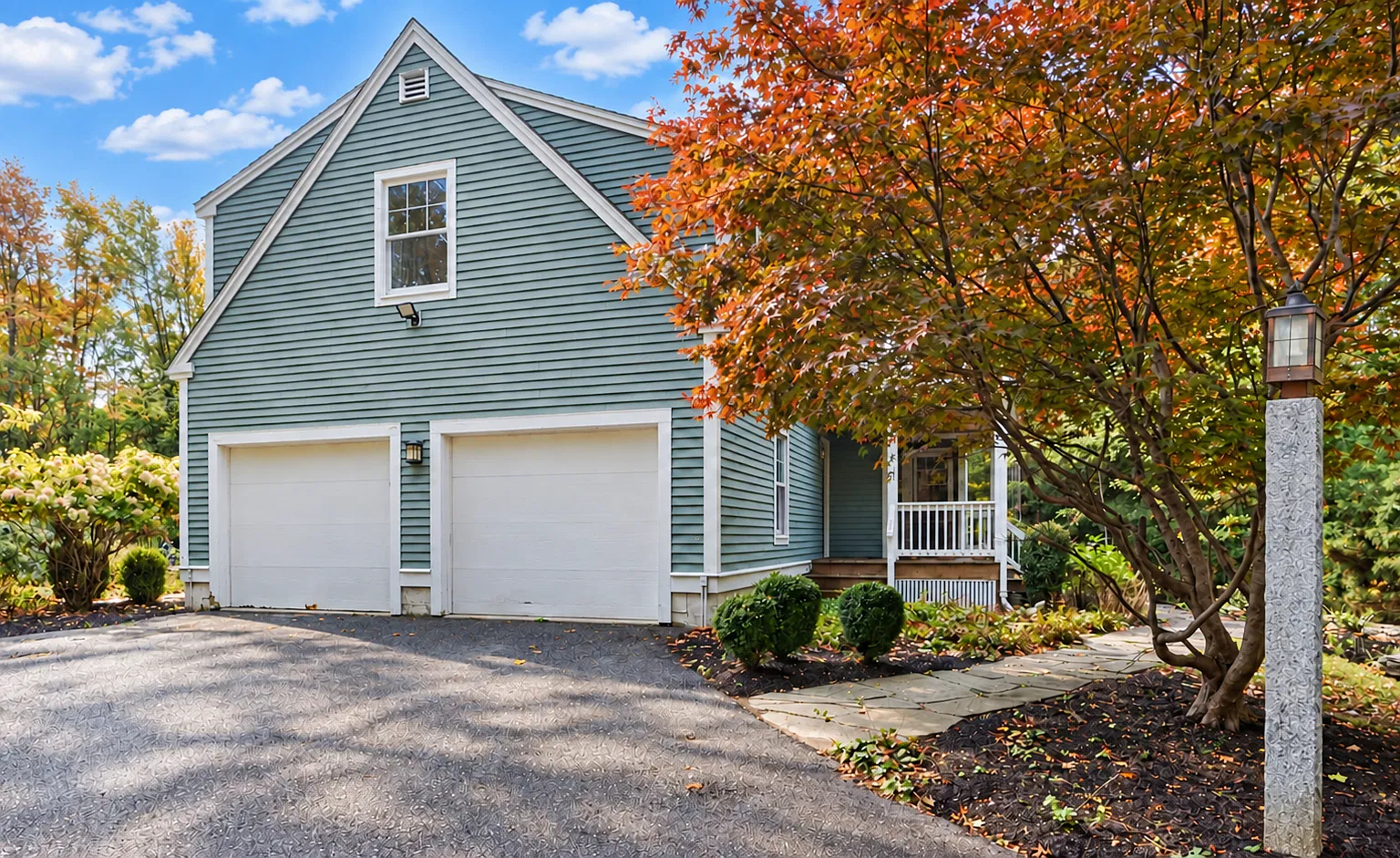 4 bed, 4560 sqft, $5,750 — Photo 3