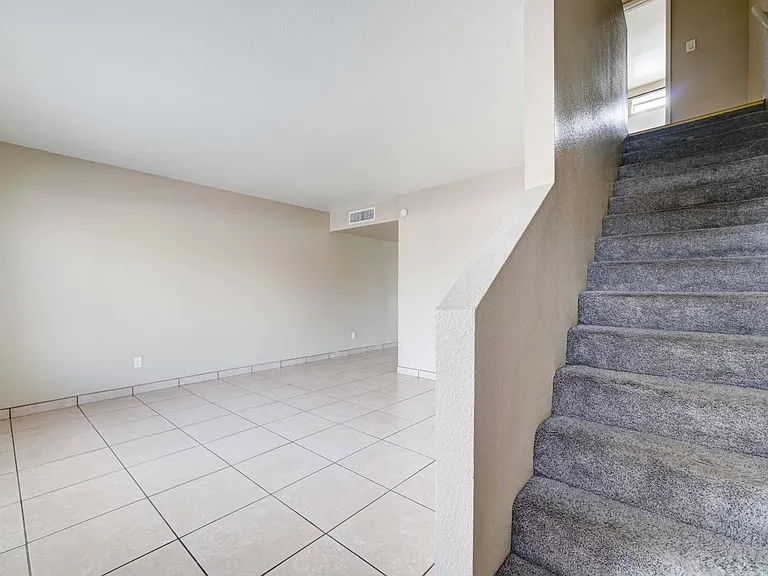 3840 N 43rd Ave #2 — Photo 4