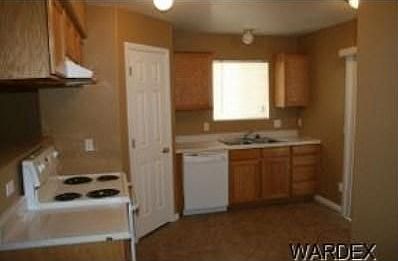 3rd image of 563 Coral Reef Dr