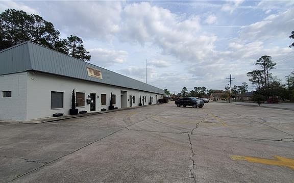 2nd image of 1347 Englewood Dr #1363