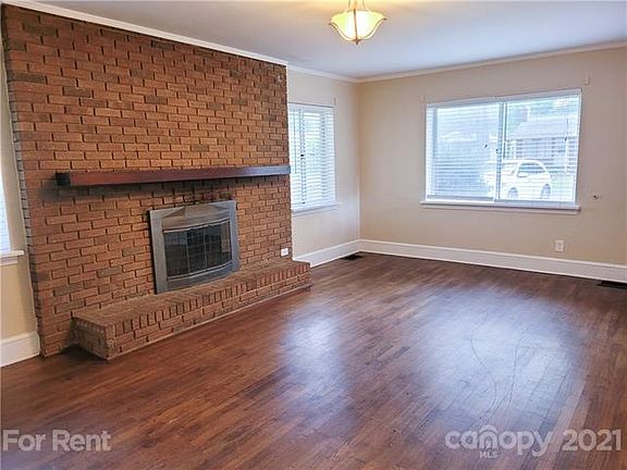 4th image of 5209 Wales St