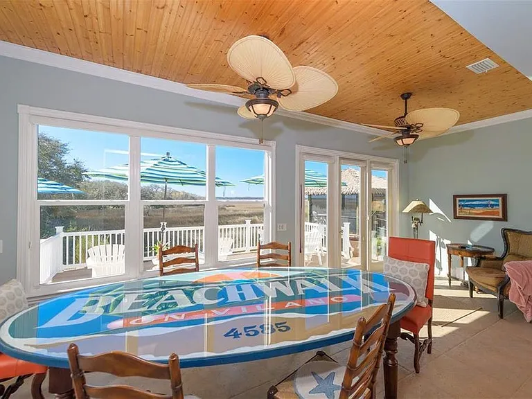 208 Somerset Ct — Photo 9