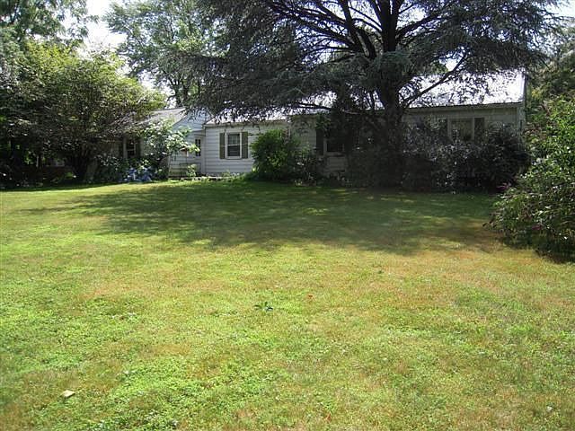 2nd image of 357 Carpenter Ave