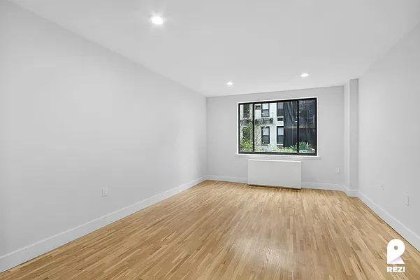 Rented by REZI | media 2