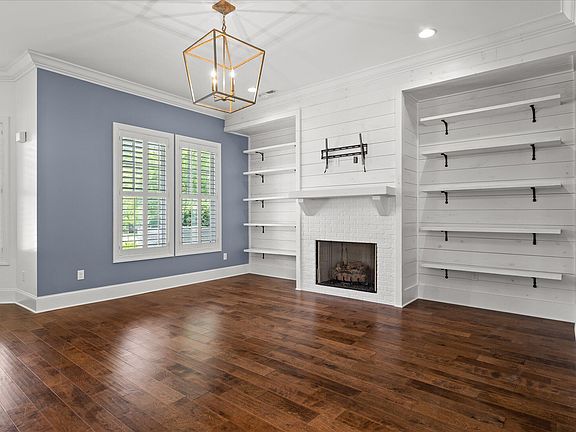 4th image of 502 Alston Dr