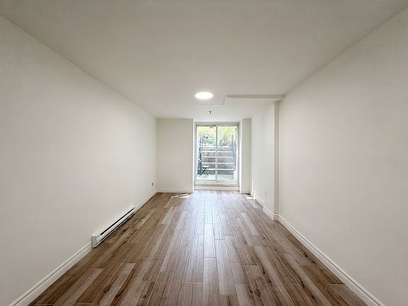2nd image of 181 Gerrard St E #102