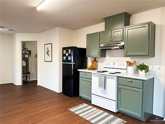 5th image of 1916 Azalea St