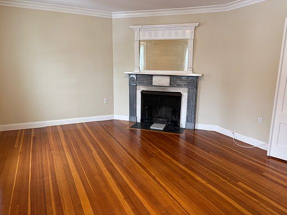 3rd image of 30 Webster Ave #3
