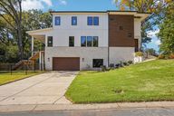 Farmbrook Dr-001.jpg