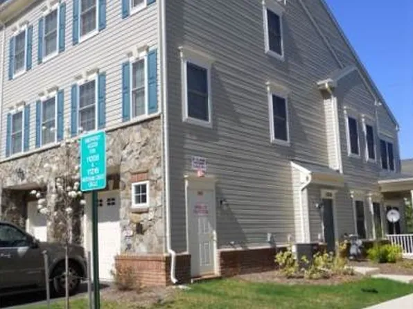 11214 Wortham Crest Cir #88, Manassas, VA 20109