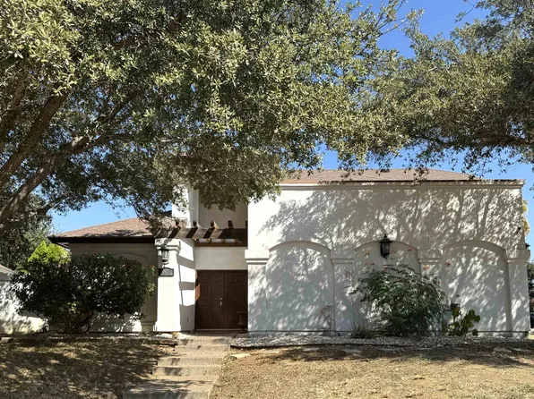 9810 Spindrift Dr, Laredo, TX 78045