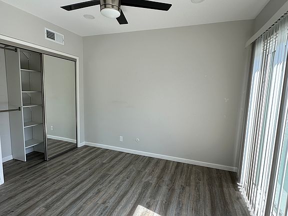 4th image of 105 S Hayworth Ave #9