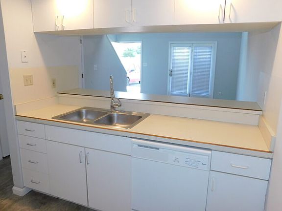 5th image of 1412 N Weinbach Ave #C