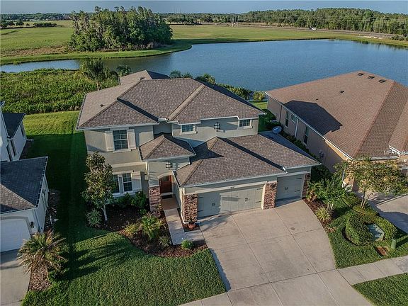4th image of 4212 Windcrest Dr