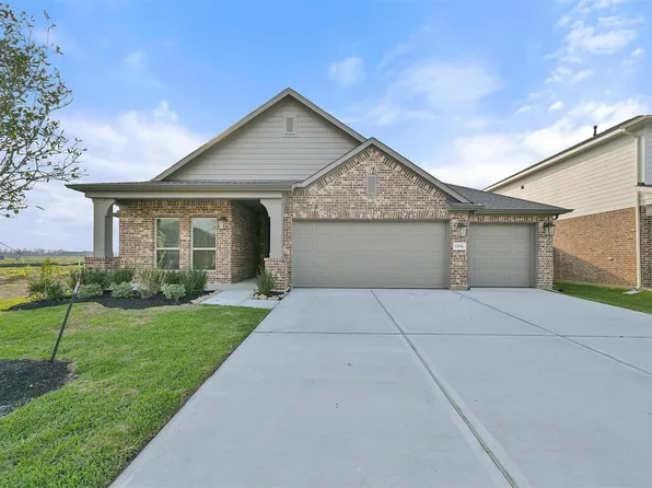 1536 Apache Heights Dr, Dayton Lakes, TX 77535
