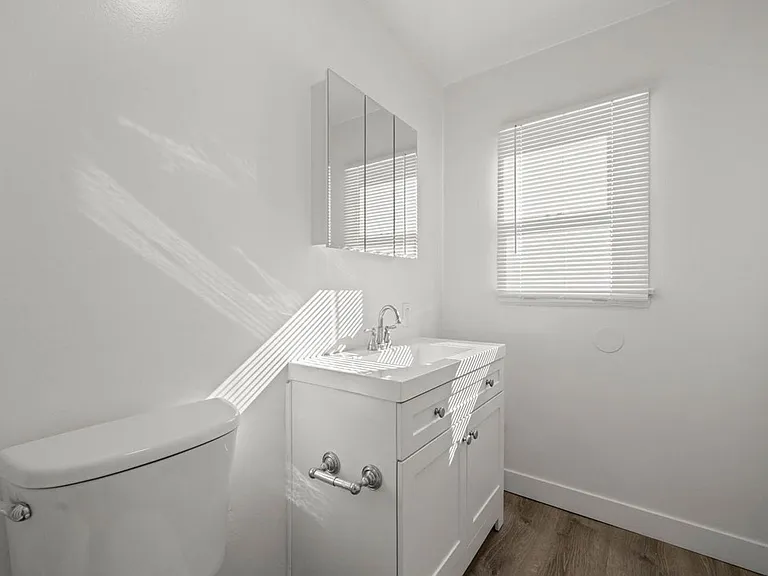 6050 10th Ave #A — Photo 15
