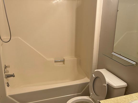 4th image of 2791 Gaylord St