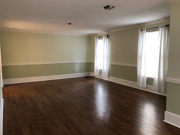 5th image of 2734 E Oakland Ave #47