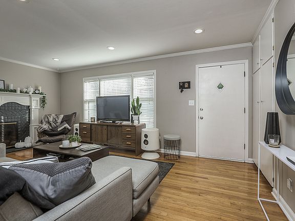 4th image of 8006 Reinhardt Ln