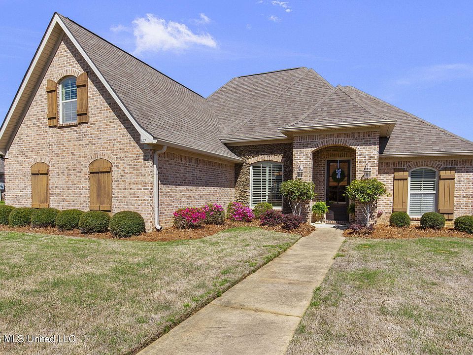 1st image of 167 Belle Oak Dr