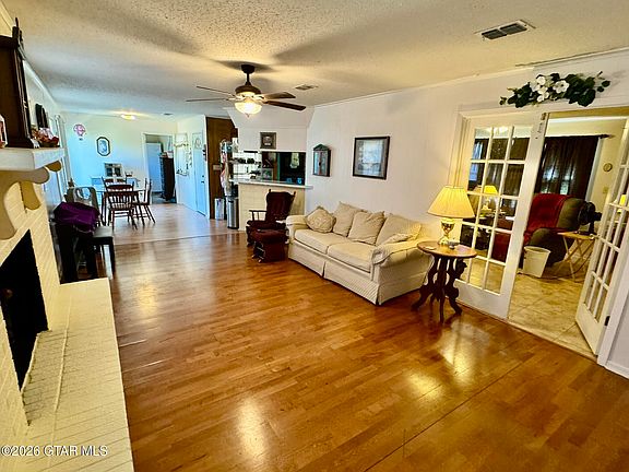 5th image of 171 Colbert Dr
