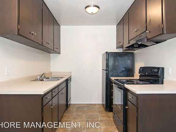 5th image of 2330 Grand Ave APT 3
