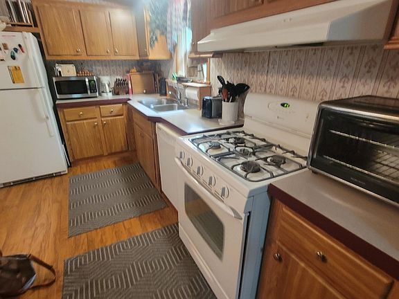 5th image of W5907 Bauer Rd