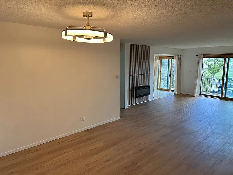 601 Huntington Commons Rd #202 — Photo 14