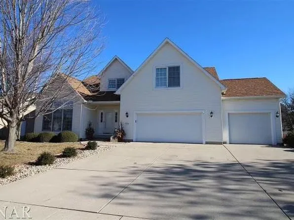 3324 Brittany Cir, Bloomington, IL 61704